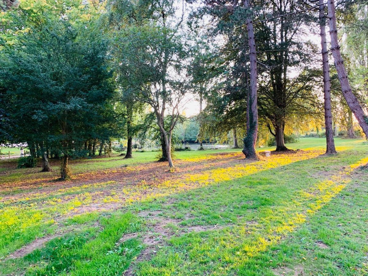 Gite Du Parc Du Moulin Du Pre Bavent Buitenkant foto